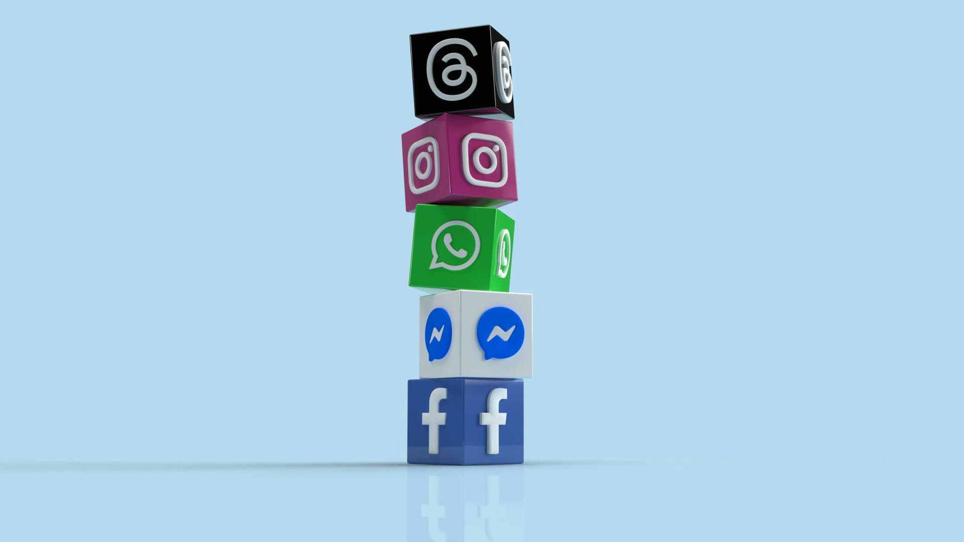 Wat is het verschil tussen social listening en social media monitoring?